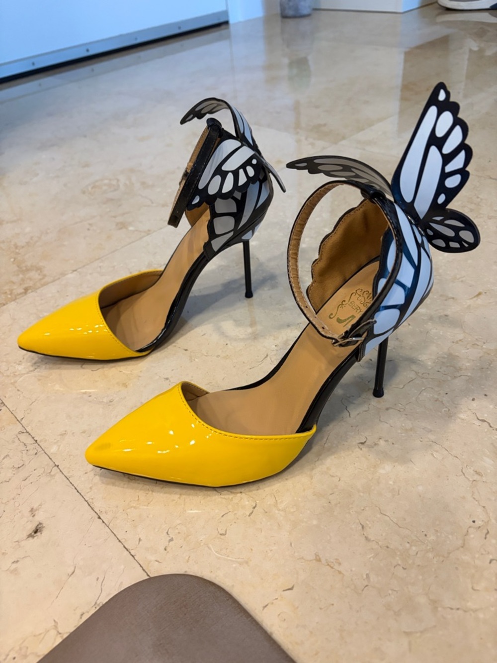 Beryl Butterfly Accent Yellow Patent Pointed Toe Stiletto Heels, Size 40, NWOT